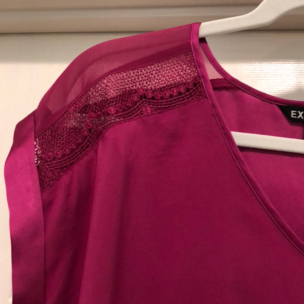 Express Lace Blouse - Picture 2 of 5